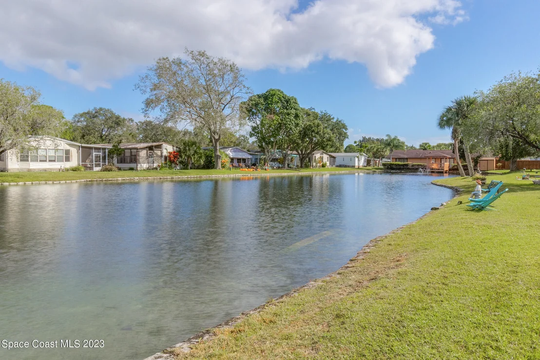 Photo of 4423 Twin Lakes Drive
