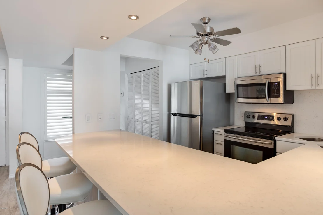 Photo of Unit 607 at 2225 Highway A1a