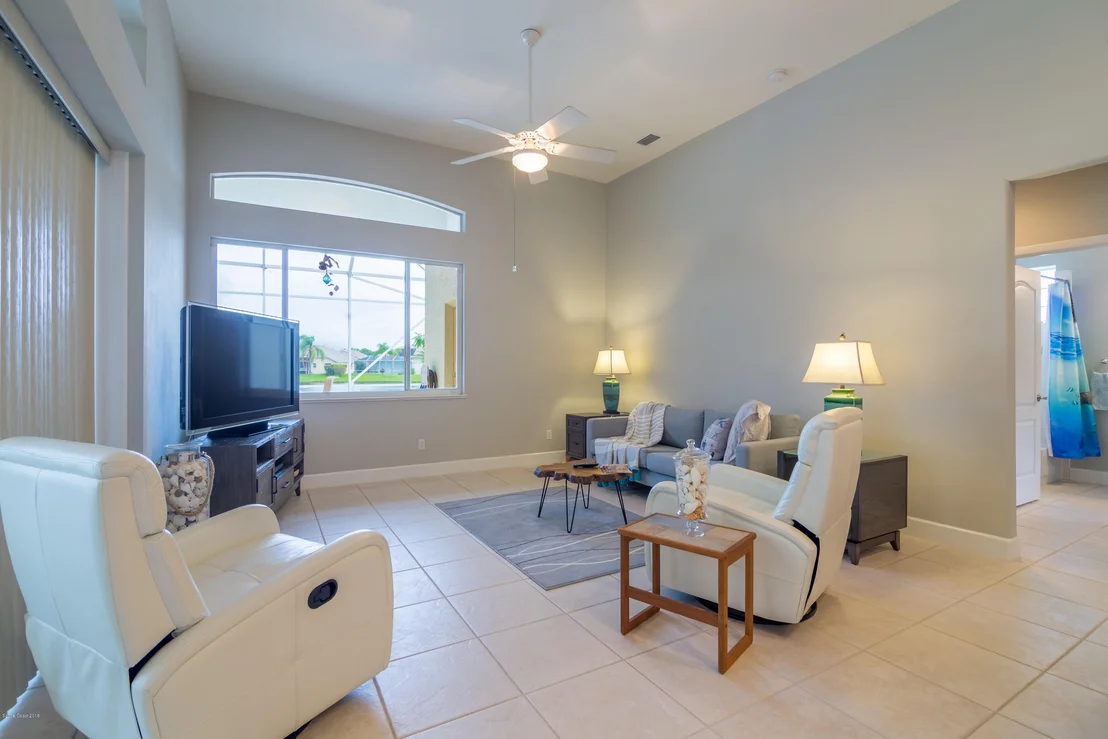 Photo of 910 Starling Way
