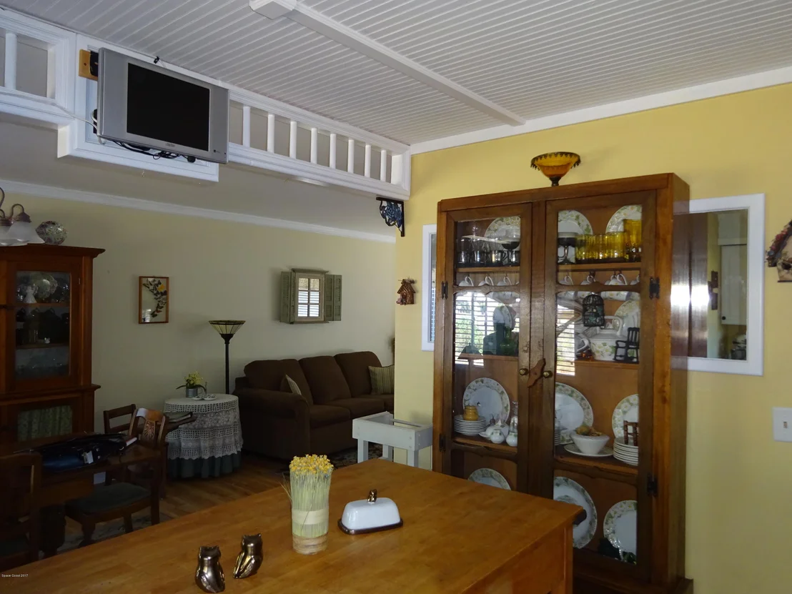 Photo of 1349 Freil Road NE