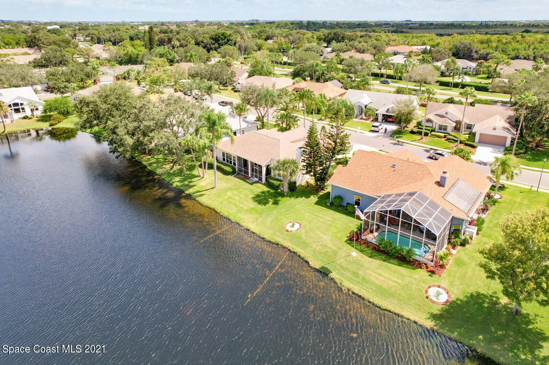 Photo of 952 Somerset Lane