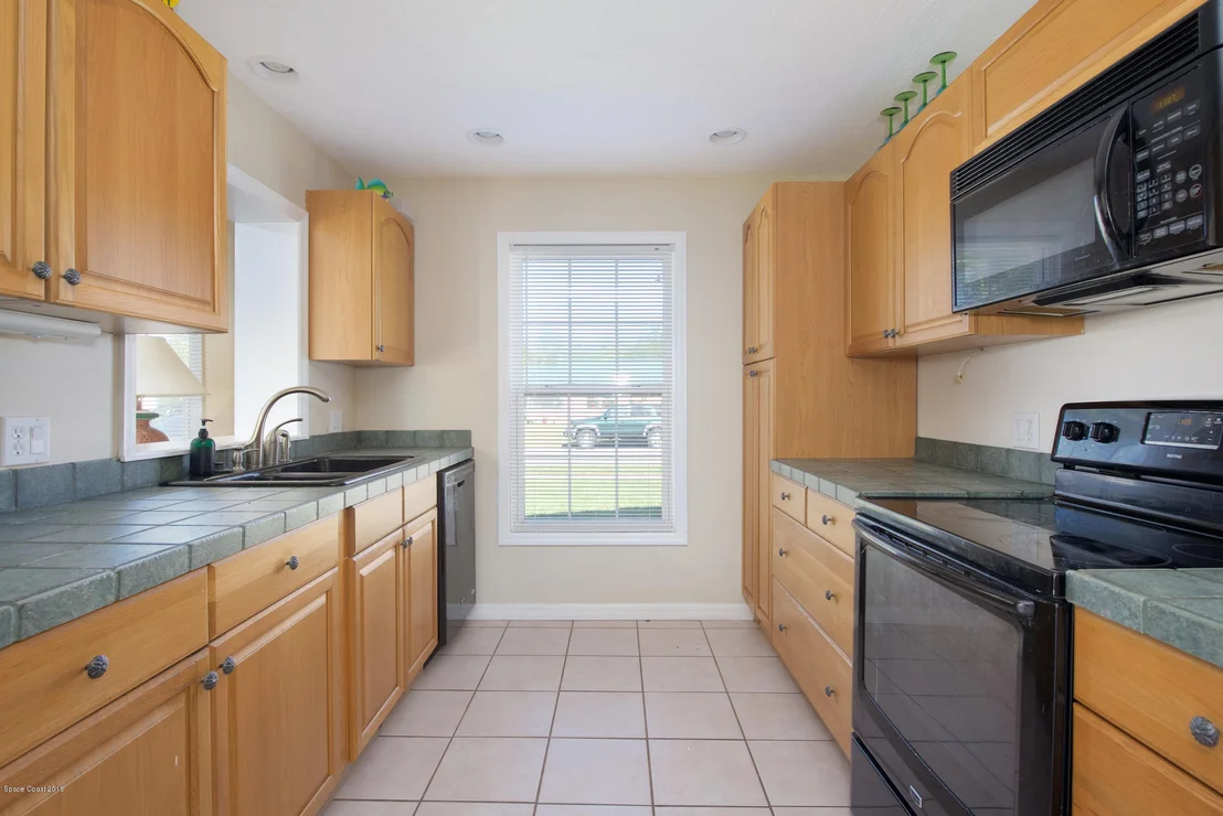 Photo of 2847 Pembroke Road