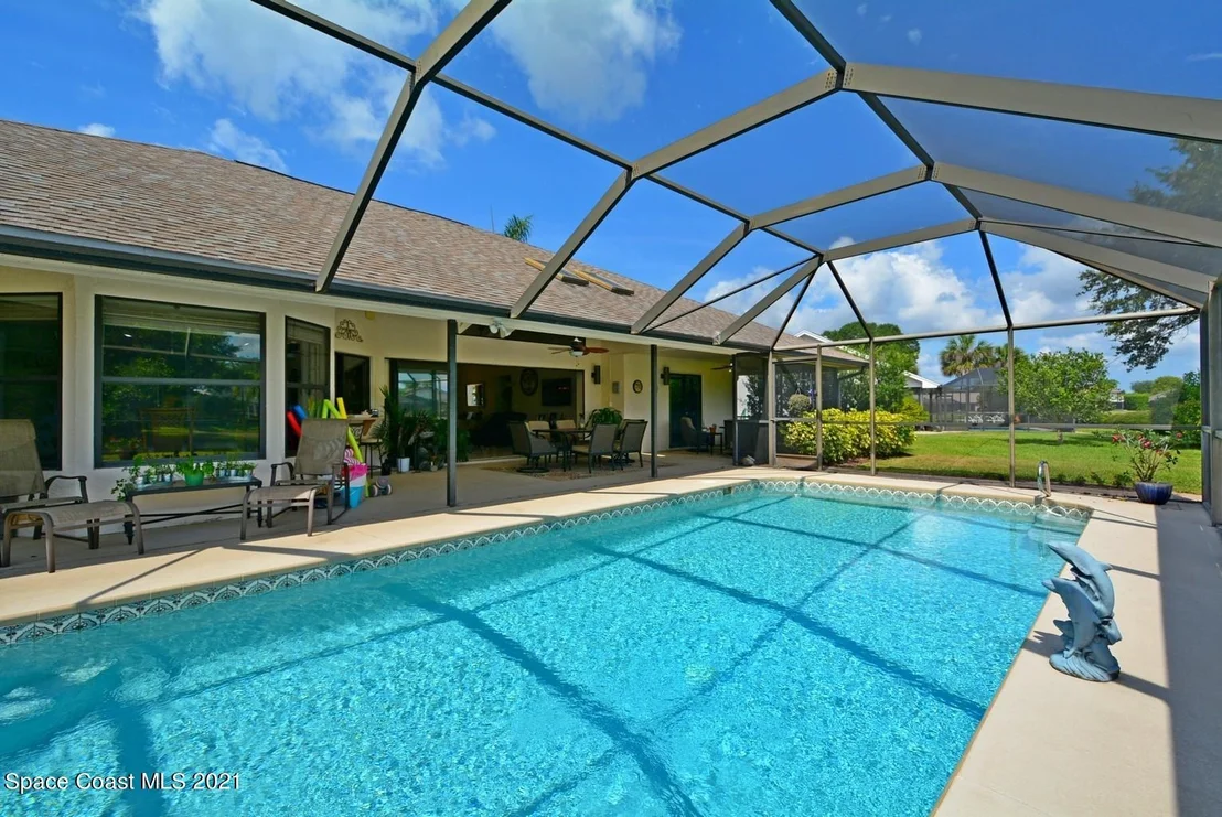 Photo of 1377 Silver Lake Drive