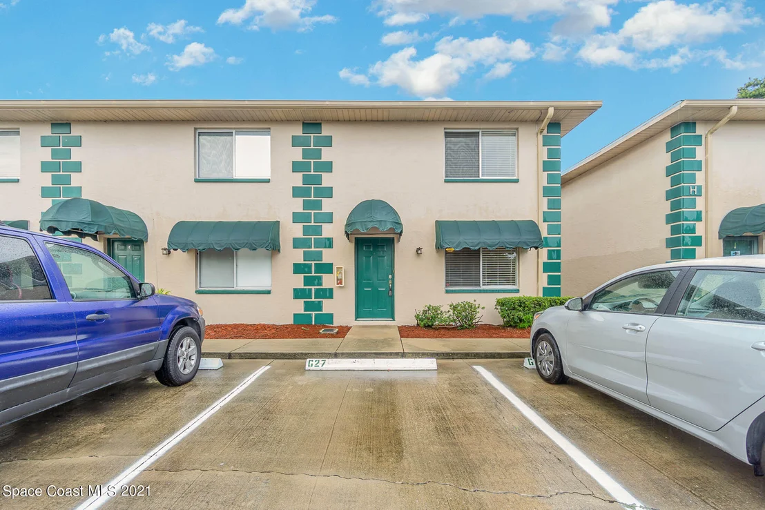 Photo of Unit 27 at 1880 Murrell Road
