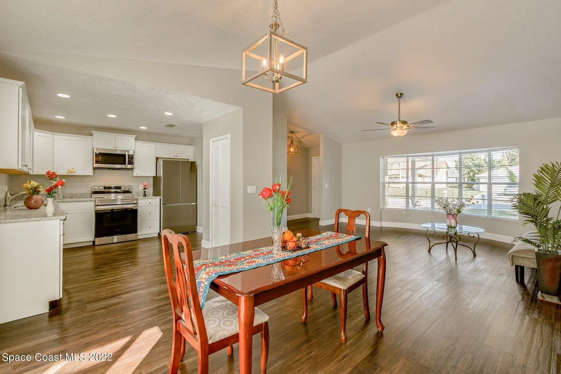 Photo of 1882 Pace Drive NW