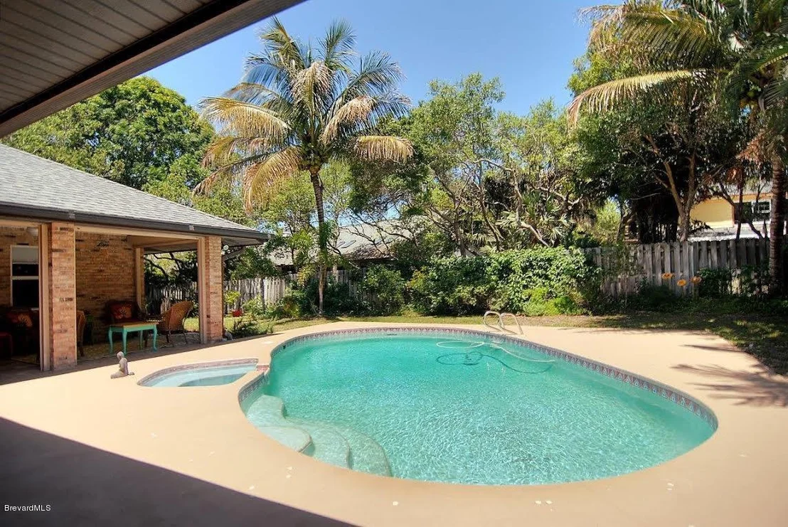 Photo of 574 Hummingbird Drive