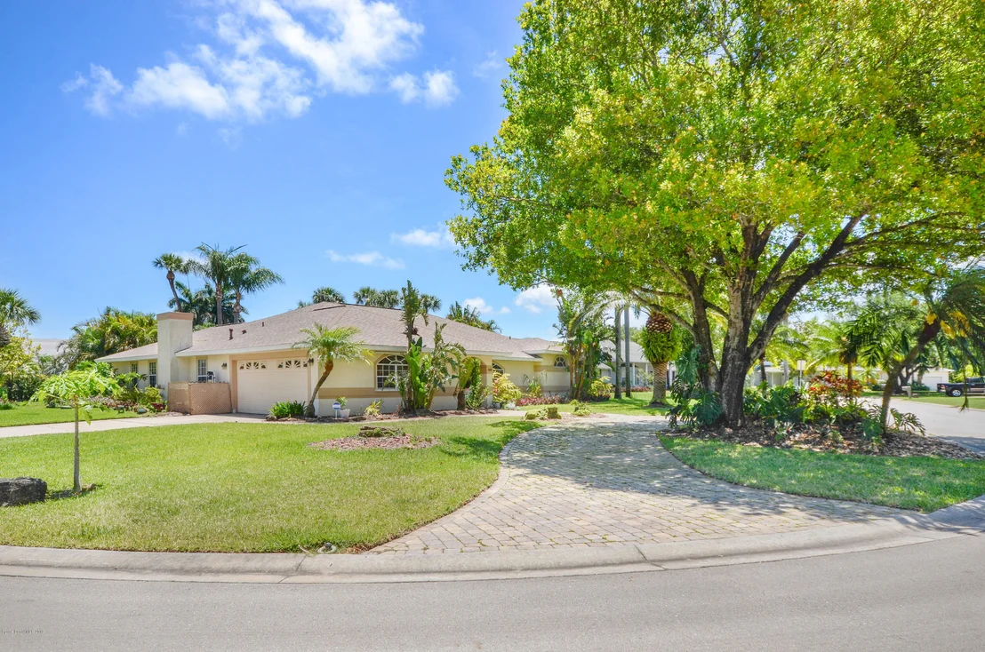 Photo of 200 River Road Circle