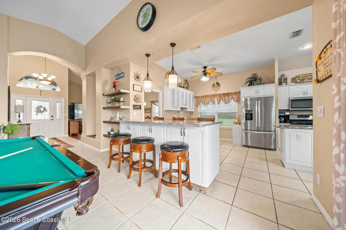 Photo of 950 Somerset Lane