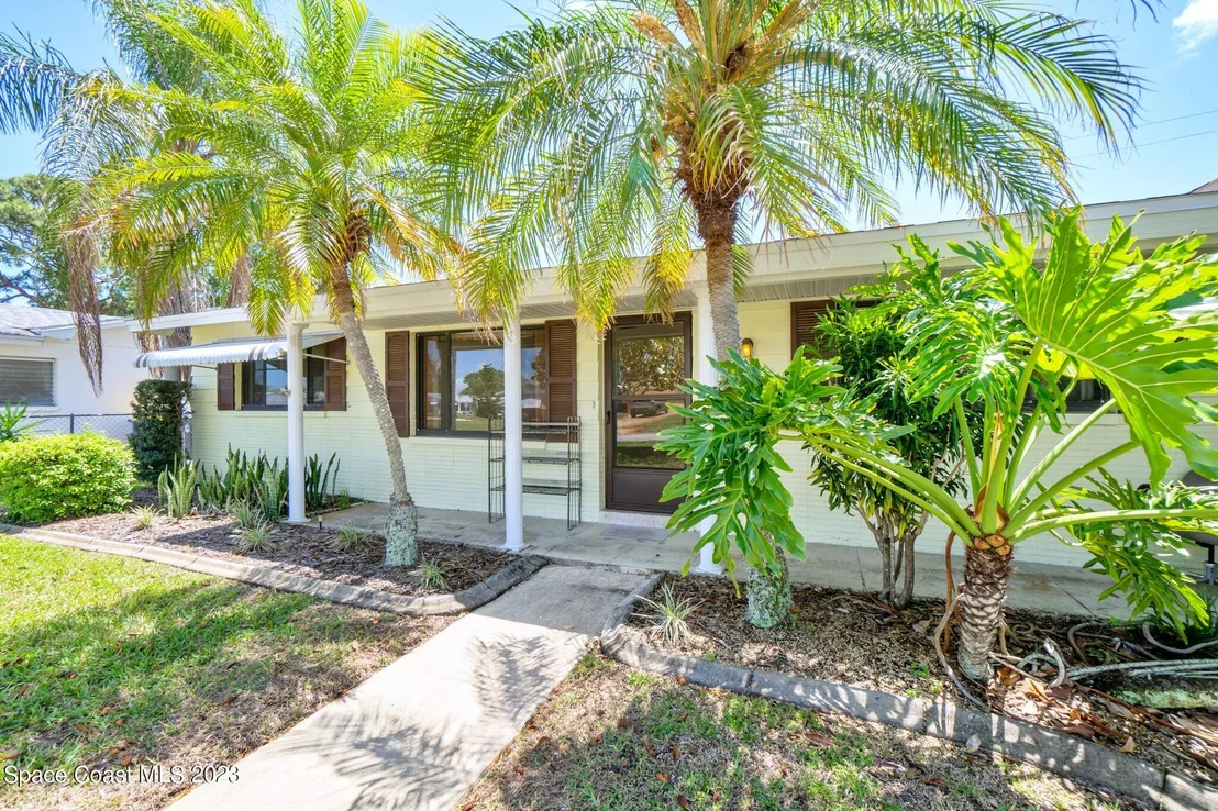 Photo of 899 Jefferson Road