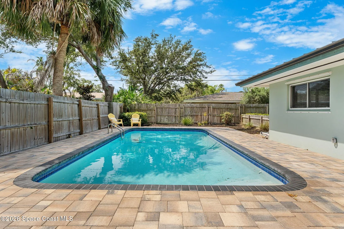 Photo of 545 Seabreeze Drive