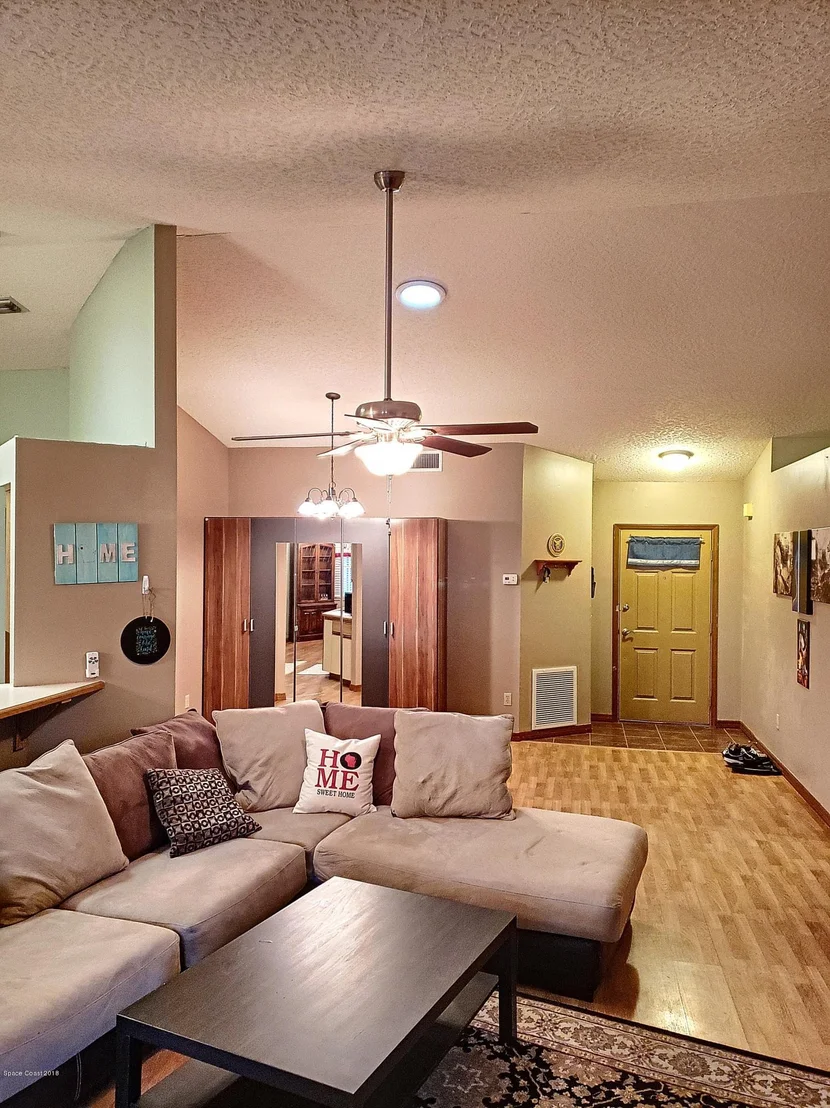 Photo of 1699 Palm Ridge Road