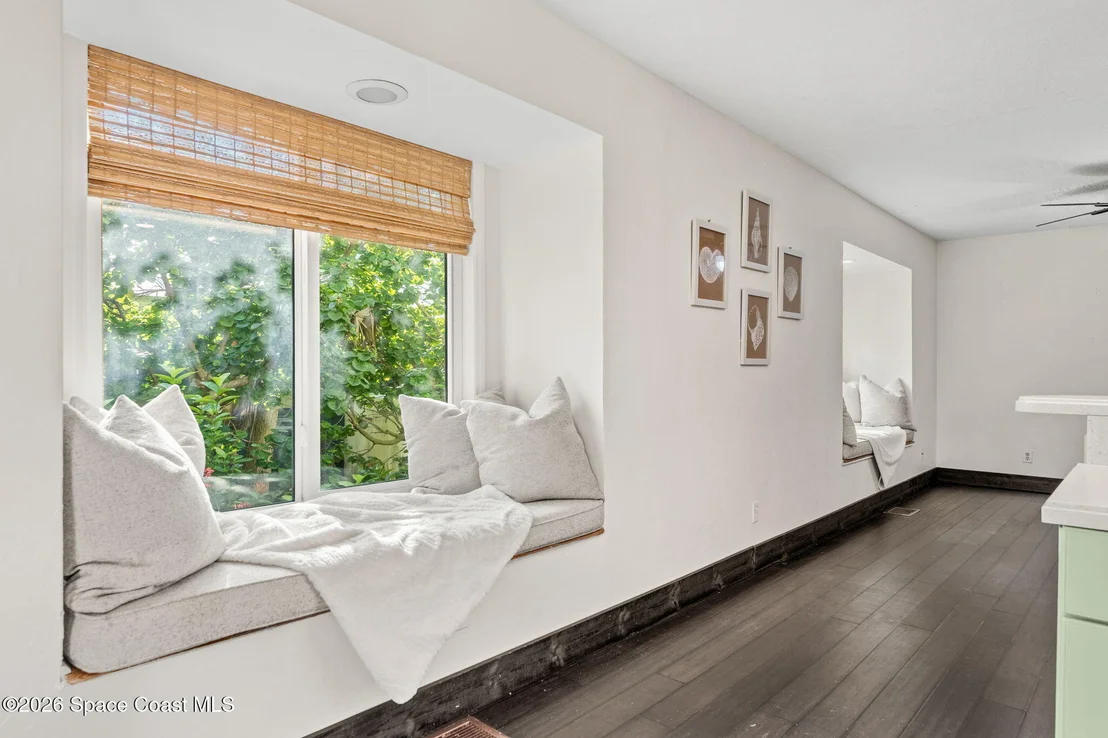 Photo of 220 Cardinal Drive