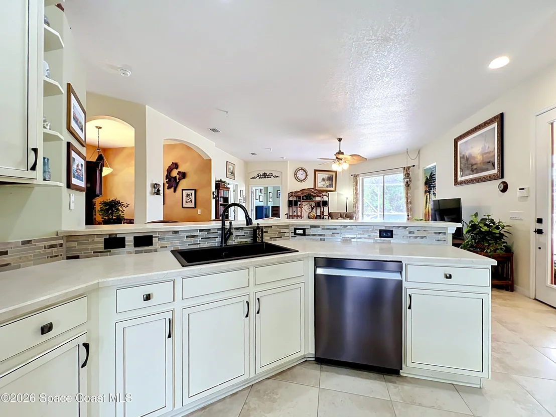 Photo of 1670 Whitman Drive