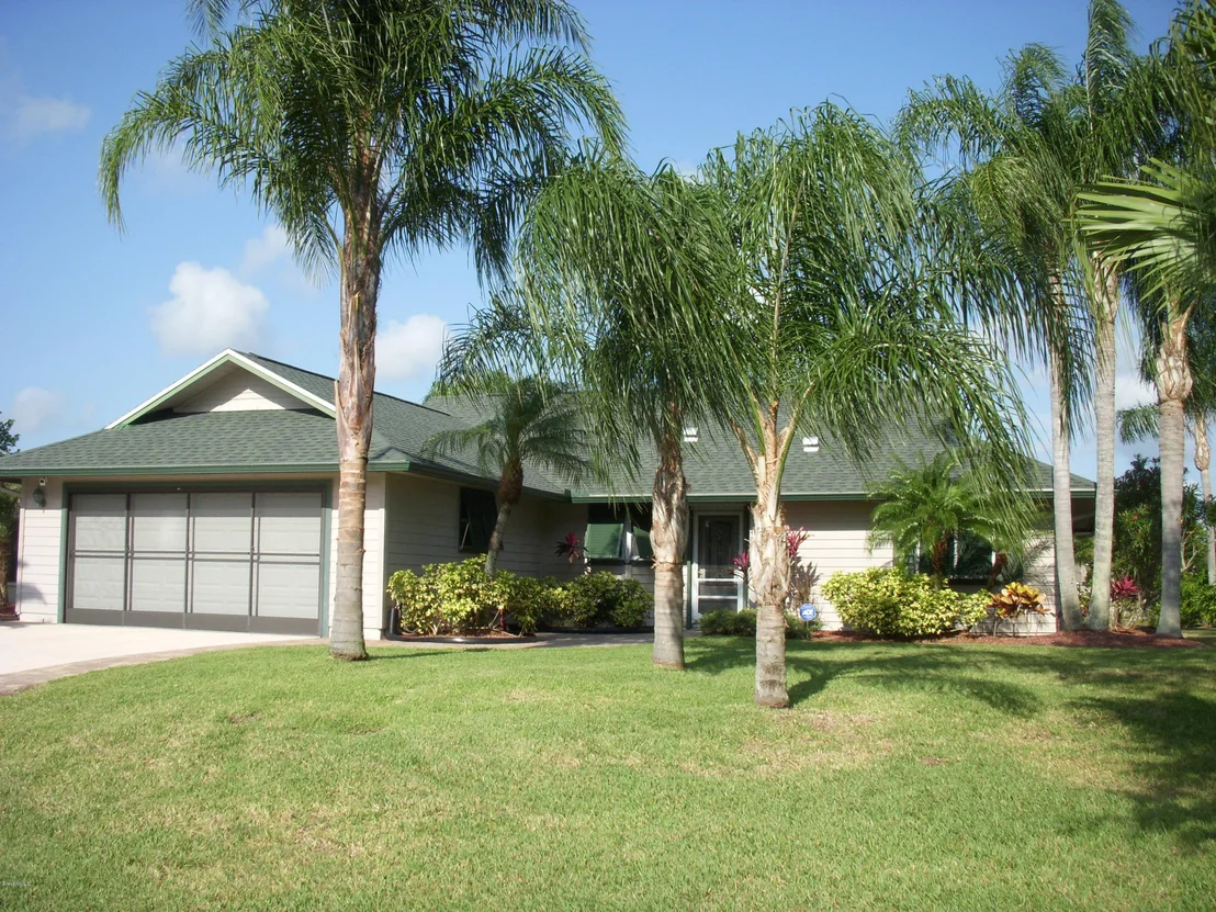 Photo of 460 Crystal Lake Drive