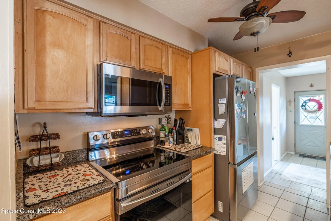 Photo of 3051 Edgewood Drive NE
