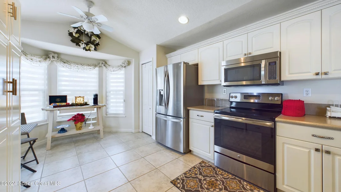 Photo of 2405 Addington Circle