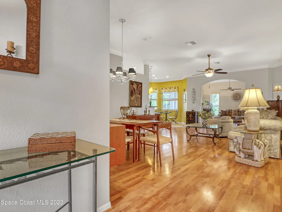Photo of 904 Suntree Woods Drive