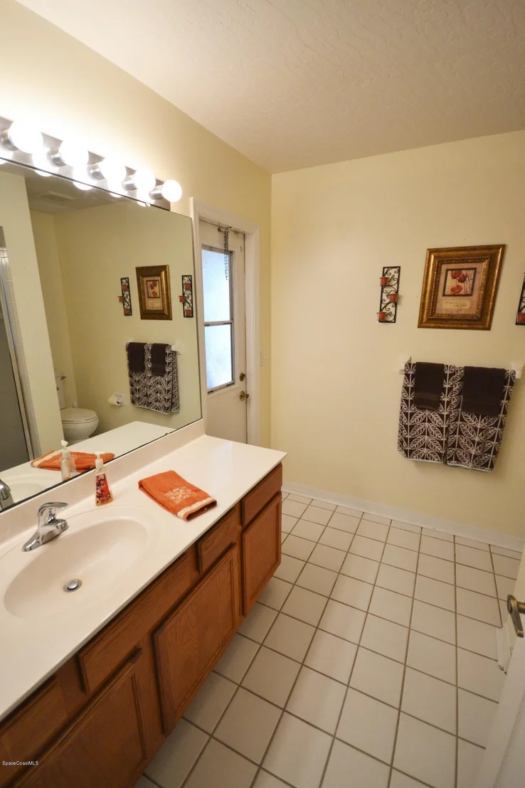 Photo of 2093 Lionel Drive