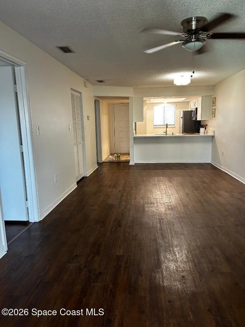 Photo of Unit 207 at 1720 Murrell Road