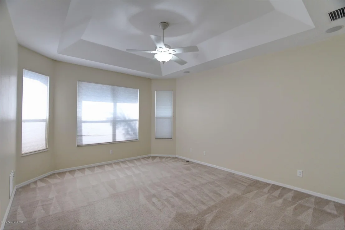 Photo of 4490 Portage Trail
