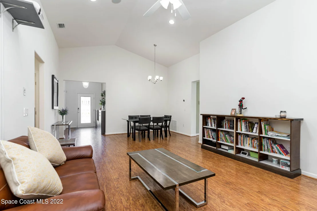 Photo of 1845 Litchfield Drive