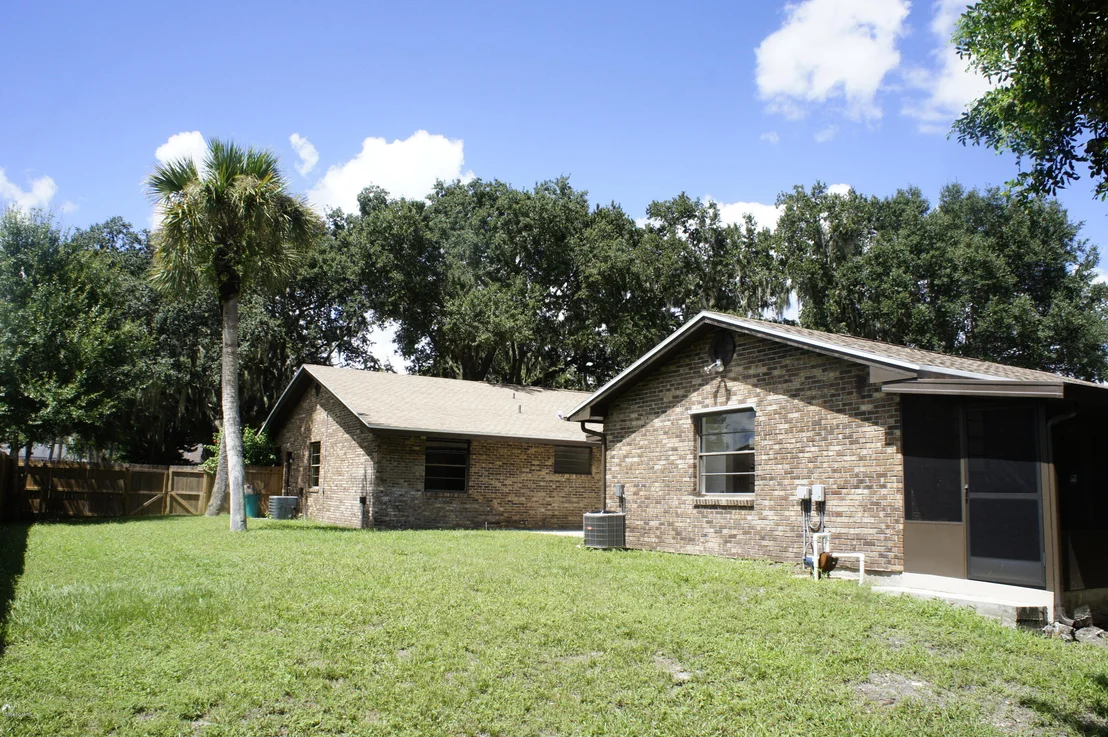 Photo of 1833 Oakwood