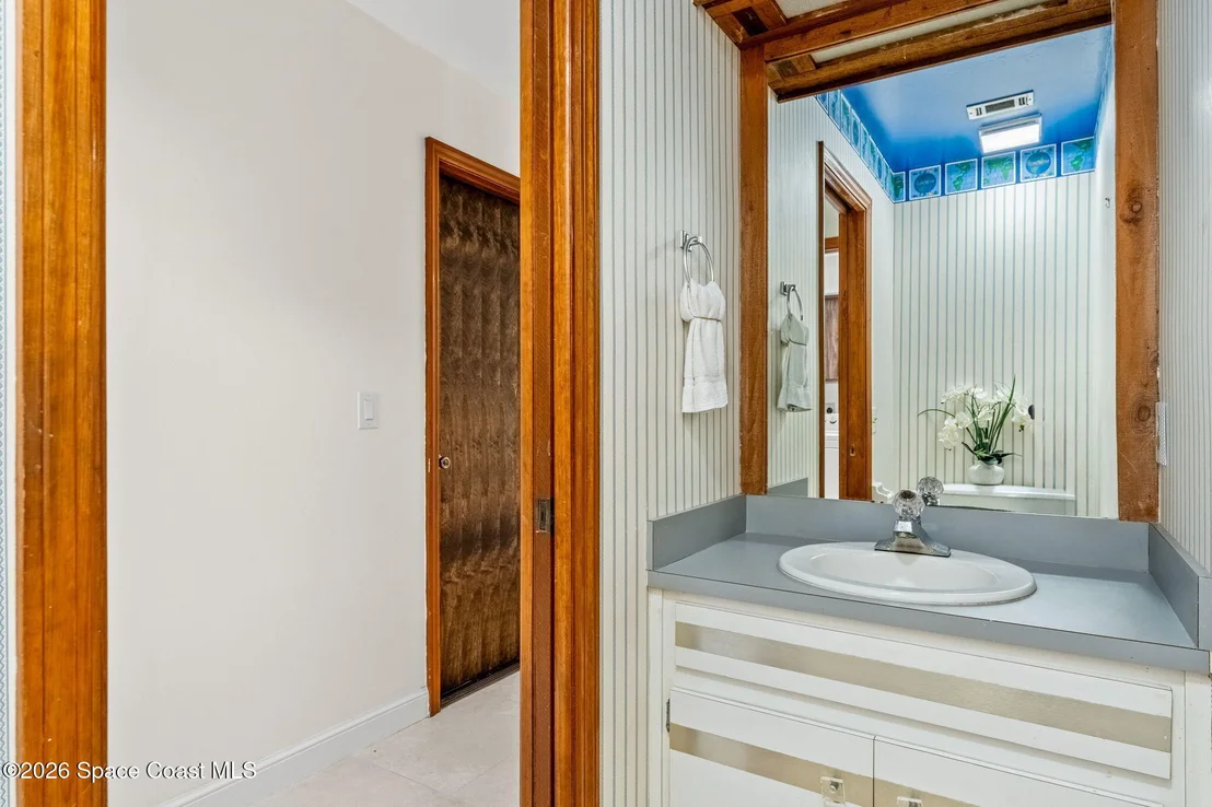Photo of 496 N River Oaks Drive