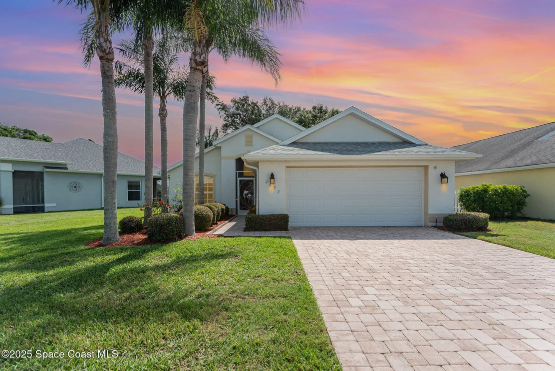 Photo of 2597 Addington Circle