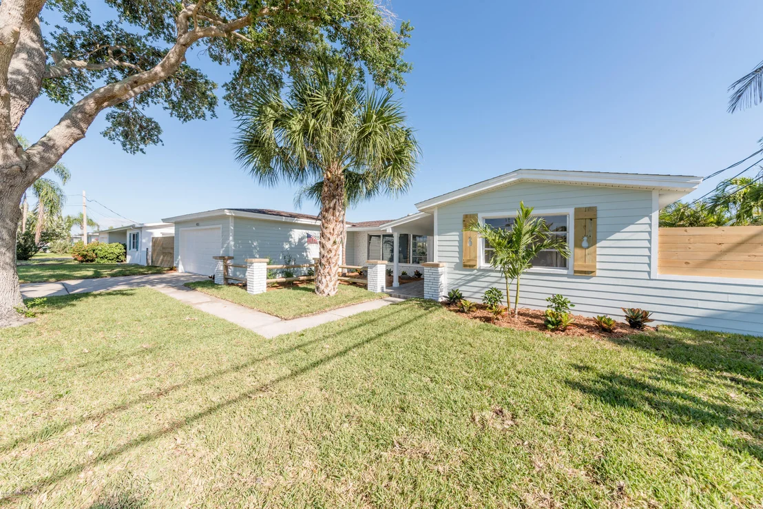 Photo of 405 Cardinal Drive
