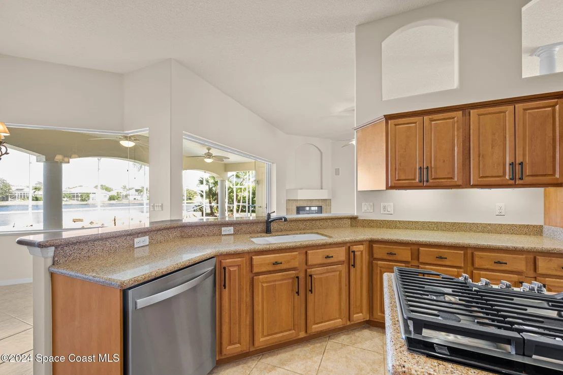 Photo of 930 Starling Way
