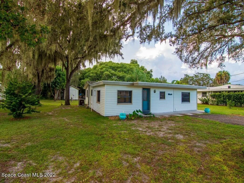 Photo of 9850 River Drive