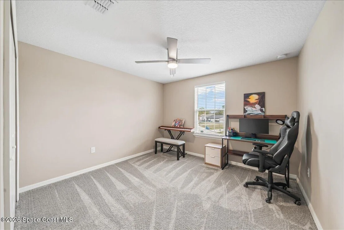 Photo of 800 Lyons Circle NW