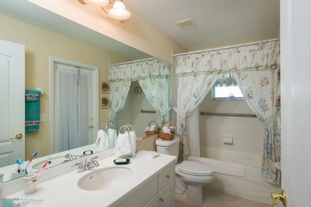 Photo of 7258 Broderick Drive
