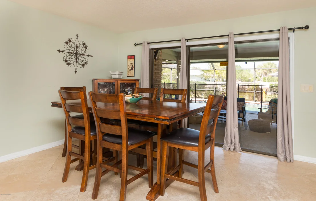 Photo of 1824 Oakwood