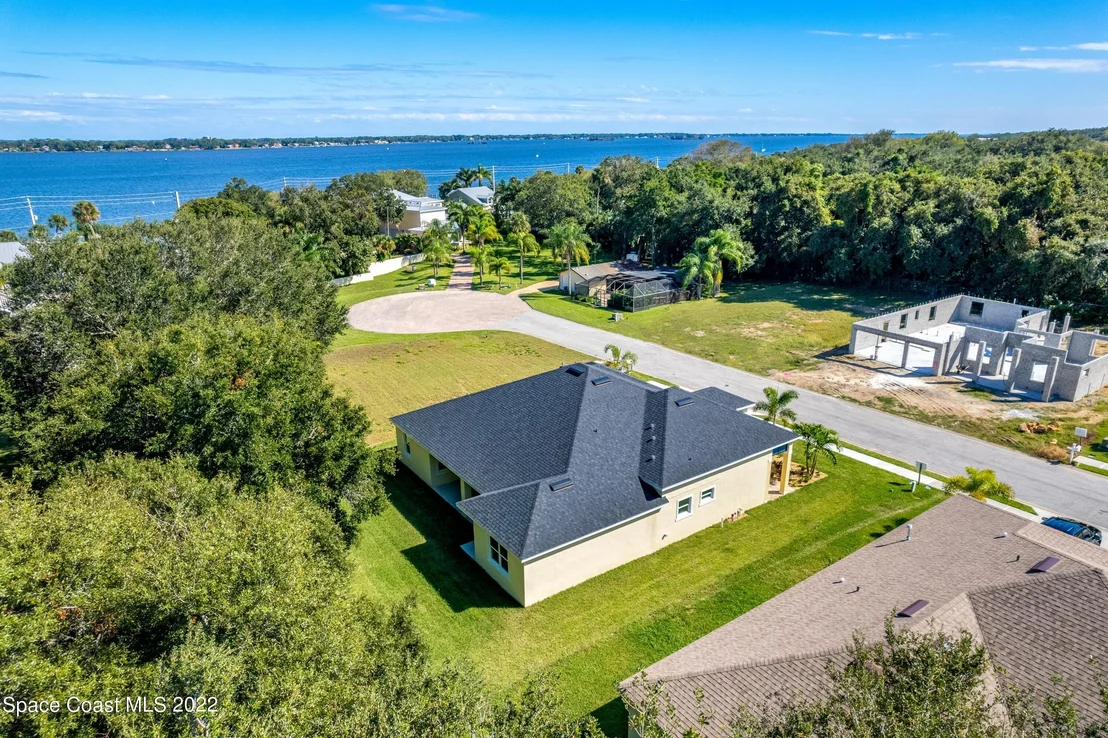Photo of 40 Loch Ness Drive