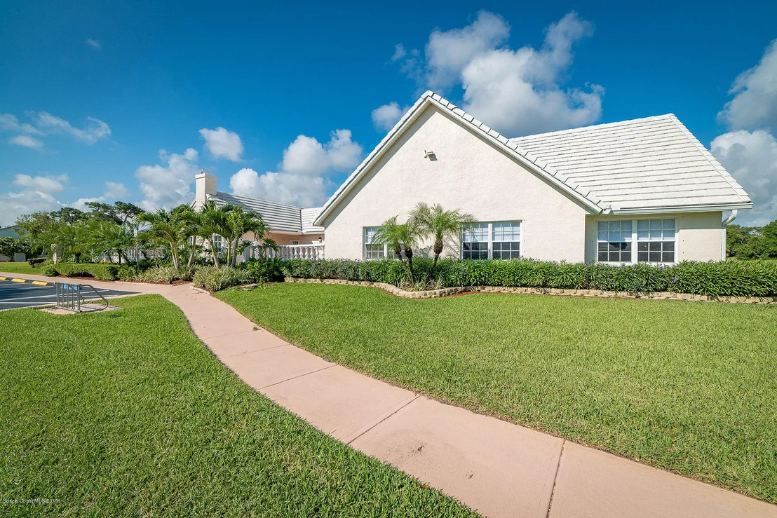 Photo of 1101 Goldenrod Circle NE