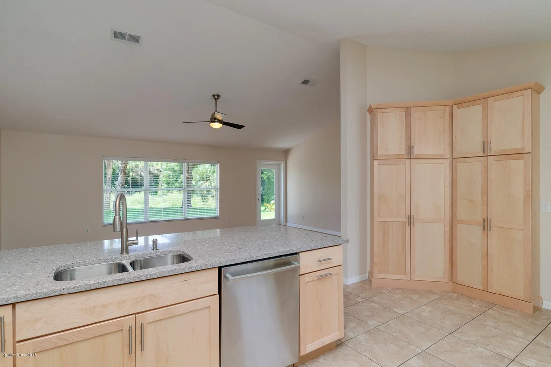 Photo of 424 Brown Avenue