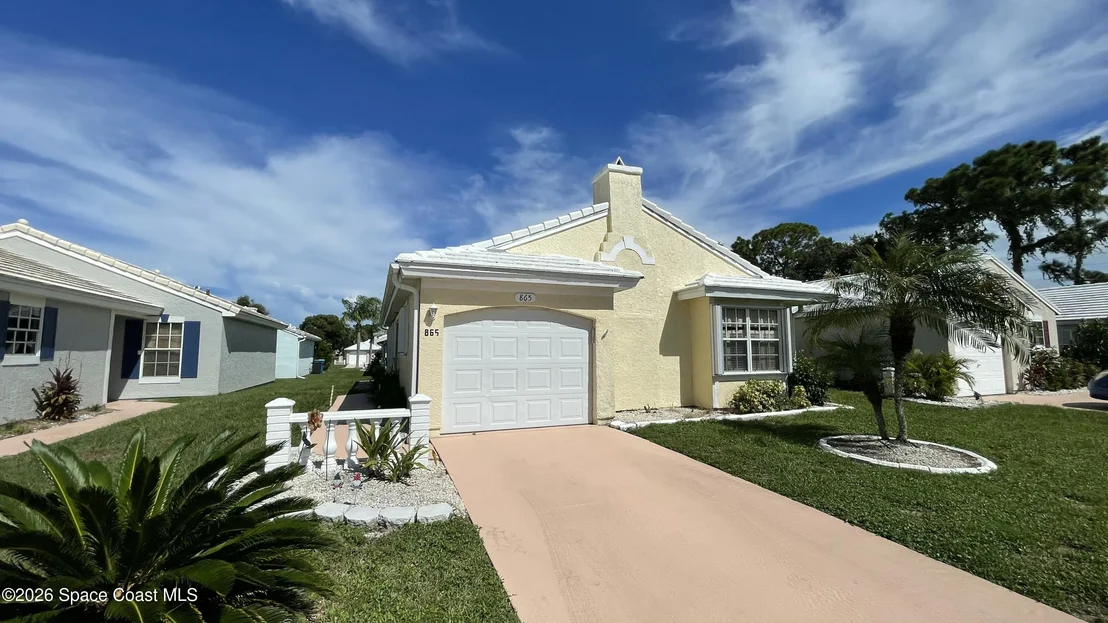 Photo of 865 Bracken Terrace NE