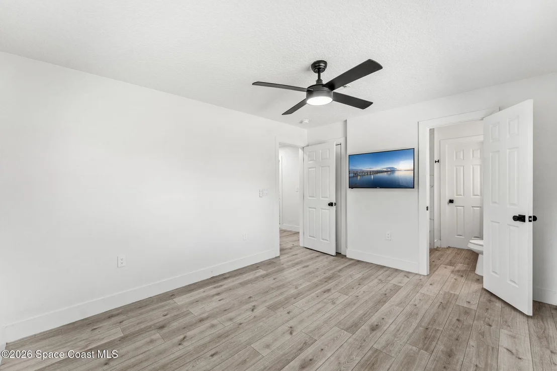 Photo of 470 Seabreeze Drive