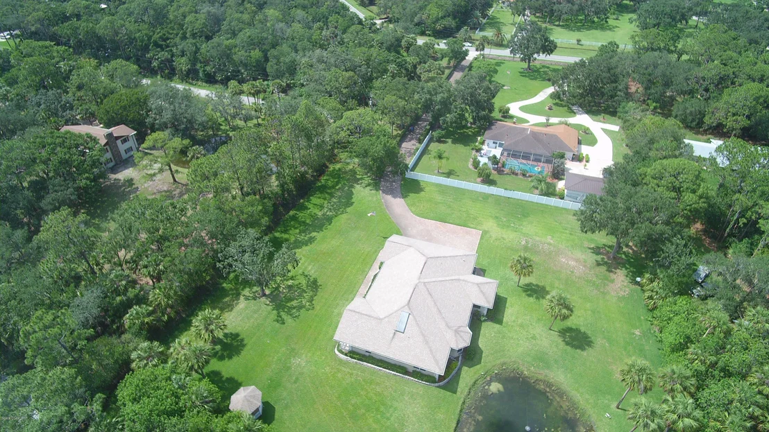 Photo of 3995 Parkway Drive