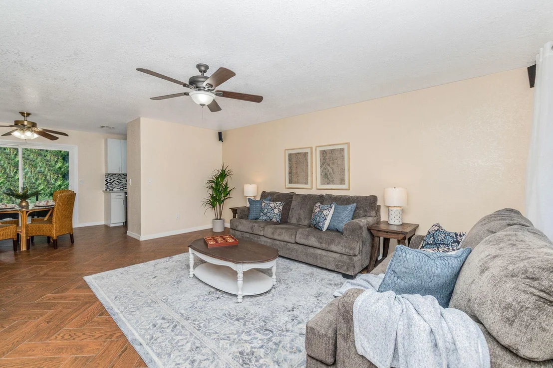 Photo of 1015 Hibiscus Street