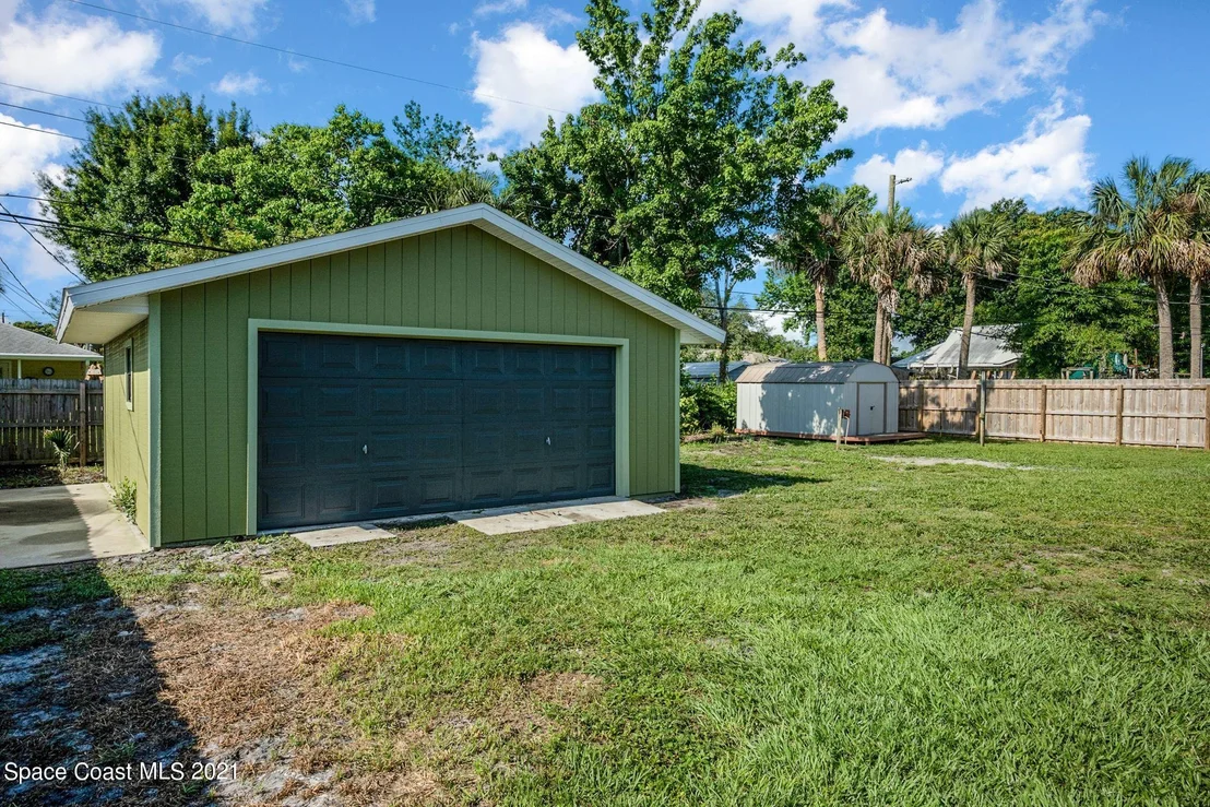 Photo of 1015 Hibiscus Street