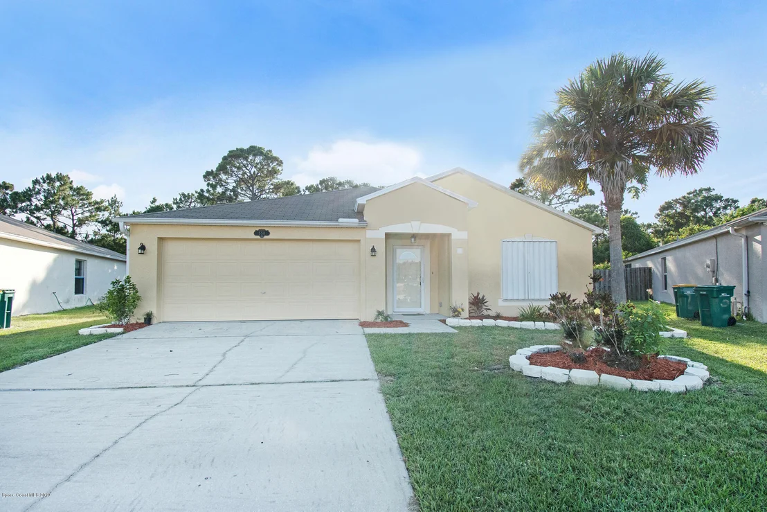 Photo of 550 Benton Drive