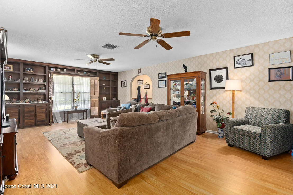 Photo of 1372 Gleneagles Way