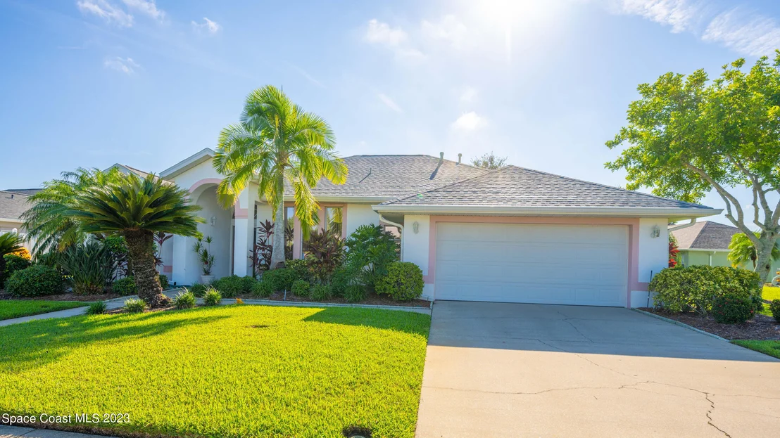 Photo of 5621 Herons Landing Drive