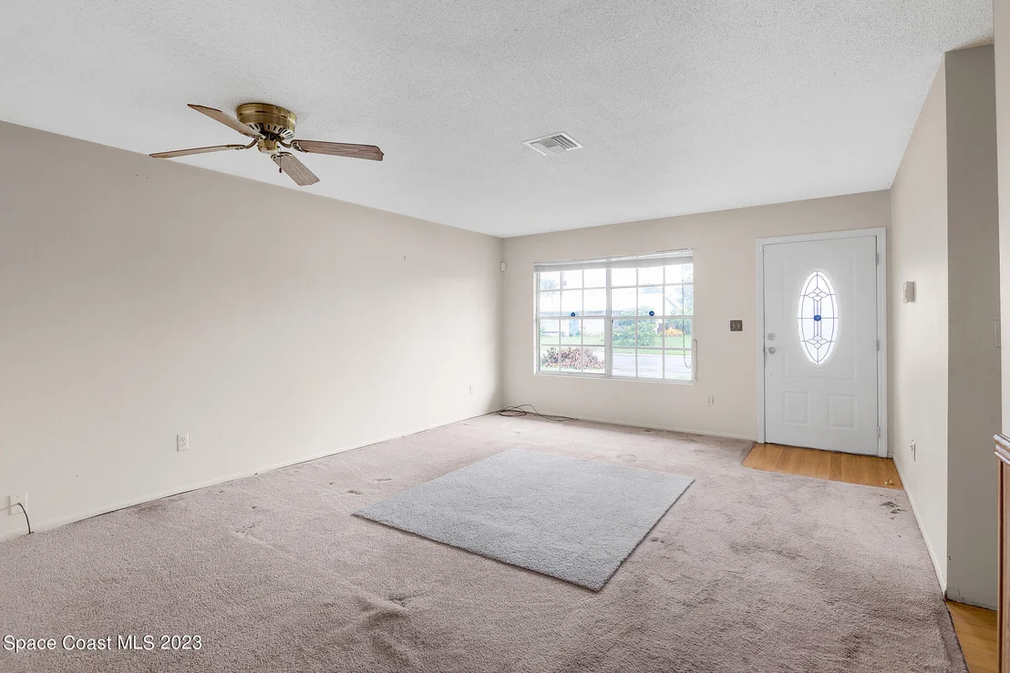 Photo of 3266 Edgewood Drive NE