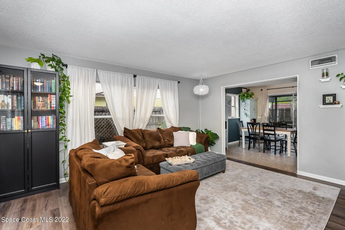 Photo of 1728 Hubbard Drive