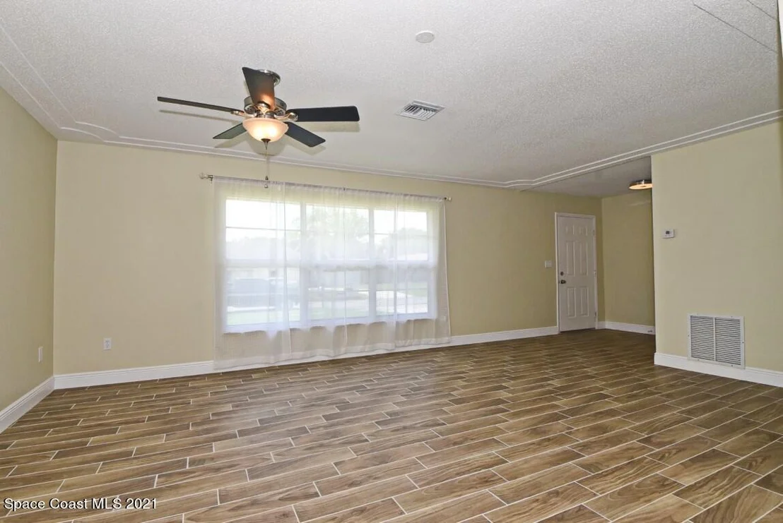 Photo of 1294 Cimarron Circle NE