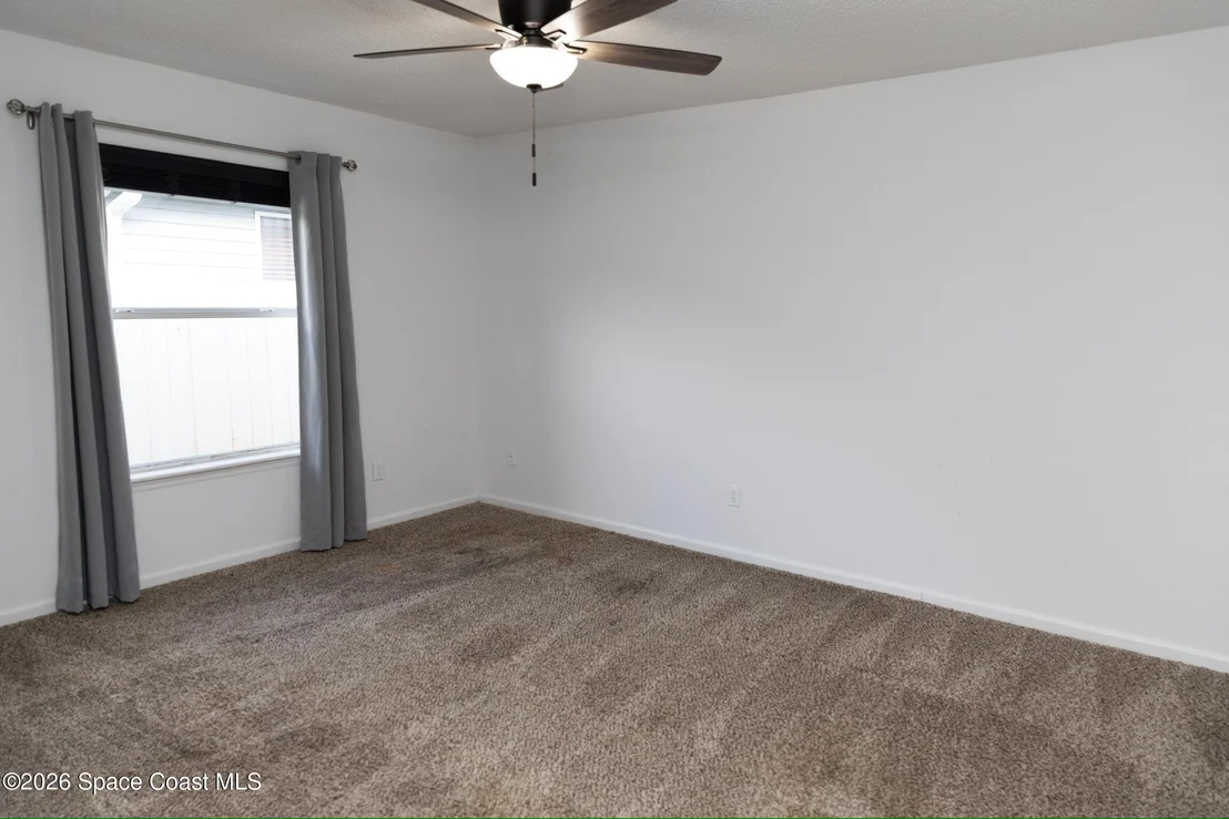 Photo of 1122 Hidden Cove Circle N
