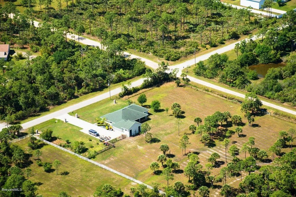 Photo of 1720 Benjamin Road